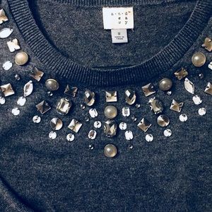 ✨EMBELLISHED GREY SWEATSHIRT✨ ‼️10% OFF W/bundle